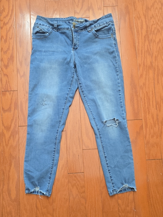 Royalty For Me Denim - Royalty For Me Light Blue Ripped Skinny Jeans Size 12